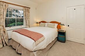 Badgemore Cottage - From 250 Per Night