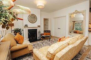 Badgemore Cottage - From 250 Per Night