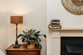 Badgemore Cottage - From 250 Per Night