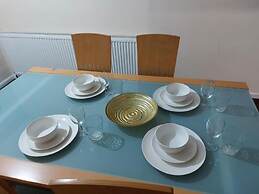 Tranquil Leicester Retreat in Oadby