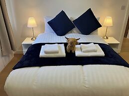 Suitable for Couple or Young Family