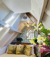 Local Pubs, Walking Routes, Cottage w Parking