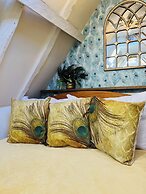 Local Pubs, Walking Routes, Cottage w Parking