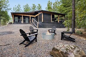 Whispering Retreat Sleeps 4