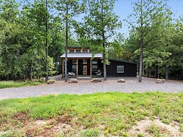 Whispering Retreat Sleeps 4