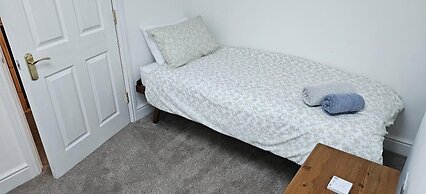 Stylish 2-bed House in Stamford Town Centre