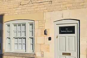 Stylish 2-bed House in Stamford Town Centre