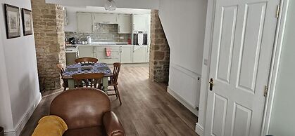 Stylish 2-bed House in Stamford Town Centre