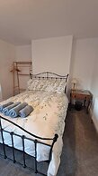 Stylish 2-bed House in Stamford Town Centre