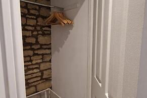 Stylish 2-bed House in Stamford Town Centre