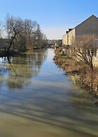 Stylish 2-bed House in Stamford Town Centre