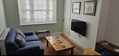 Stylish 2-bed House in Stamford Town Centre