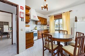 New Sunset Haven in Gale-2br With Big Terrace