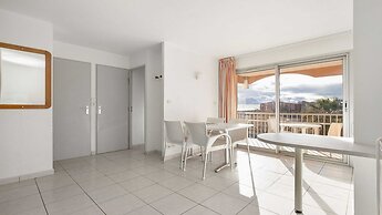 Apartment With Pool Access, Agde