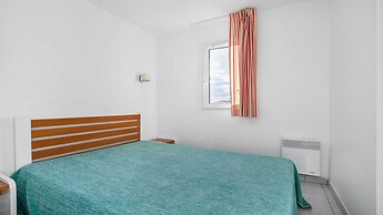 Apartment With Pool Access, Agde
