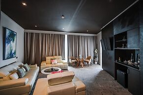 Mira Palace Hotel