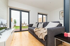 Belem Design 06 by Homing