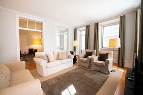 Modern flat with Juliet balcony