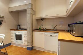 Modern flat with Juliet balcony