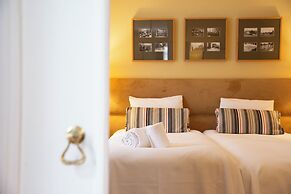 Modern flat with Juliet balcony