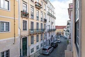 Modern flat with Juliet balcony