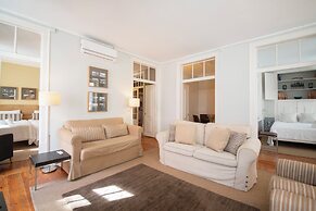 Modern flat with Juliet balcony