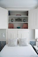 Modern flat with Juliet balcony