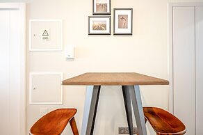 Bairro Alto Prime Studio II by Homing