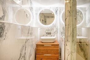 Bairro Alto Prime Studio II by Homing