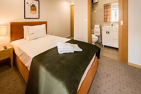 Comtesse Guest House 213 by Homing