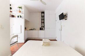 Santos Tiny Studio II by Homing
