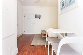 Santos Tiny Studio II by Homing