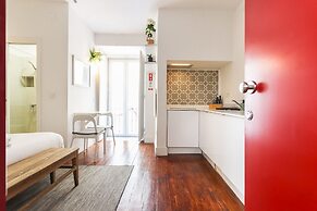 Santos Tiny Studio II by Homing