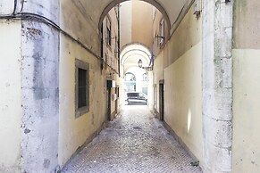 Santos Tiny Studio II by Homing