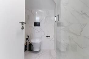 Rato Prime Terrace BY Homing