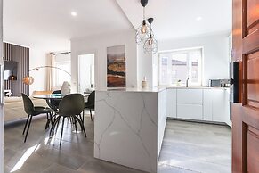 Rato Prime Terrace BY Homing