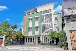 Collection O Jalan Malioboro Near Lempuyangan Station Formerly Hotel V