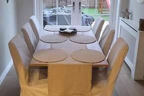 3 Bedroom, Sleeps 6, Free Parking