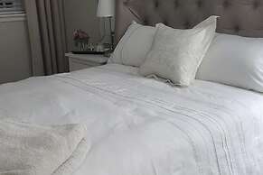 3 Bedroom, Sleeps 6, Free Parking