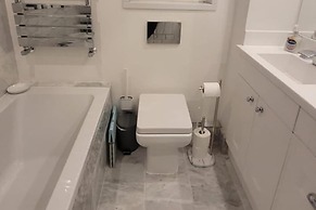 3 Bedroom, Sleeps 6, Free Parking