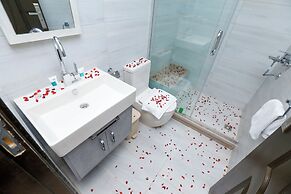 Pyramids Land Suites