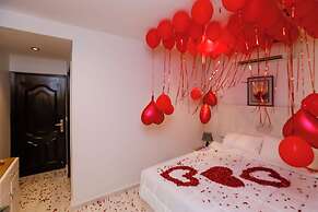 Pyramids Land Suites