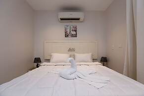 Pyramids Land Suites