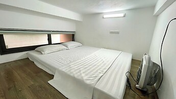 Era Apartment Khuc Thua Du
