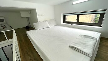 Era Apartment Khuc Thua Du