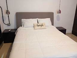 Adhoc Boutique Barrio Antiguo