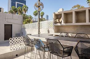 Adhoc Boutique Barrio Antiguo