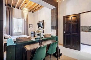 Adhoc Boutique Barrio Antiguo