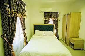 Zinq Bridge Aparments