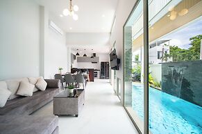 Classic Modern Pool Villas Rawai 3BR